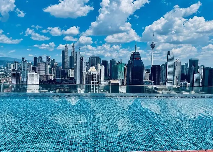6 Pax Regalia Suite & Residences - Infinity Pool With Kl City View