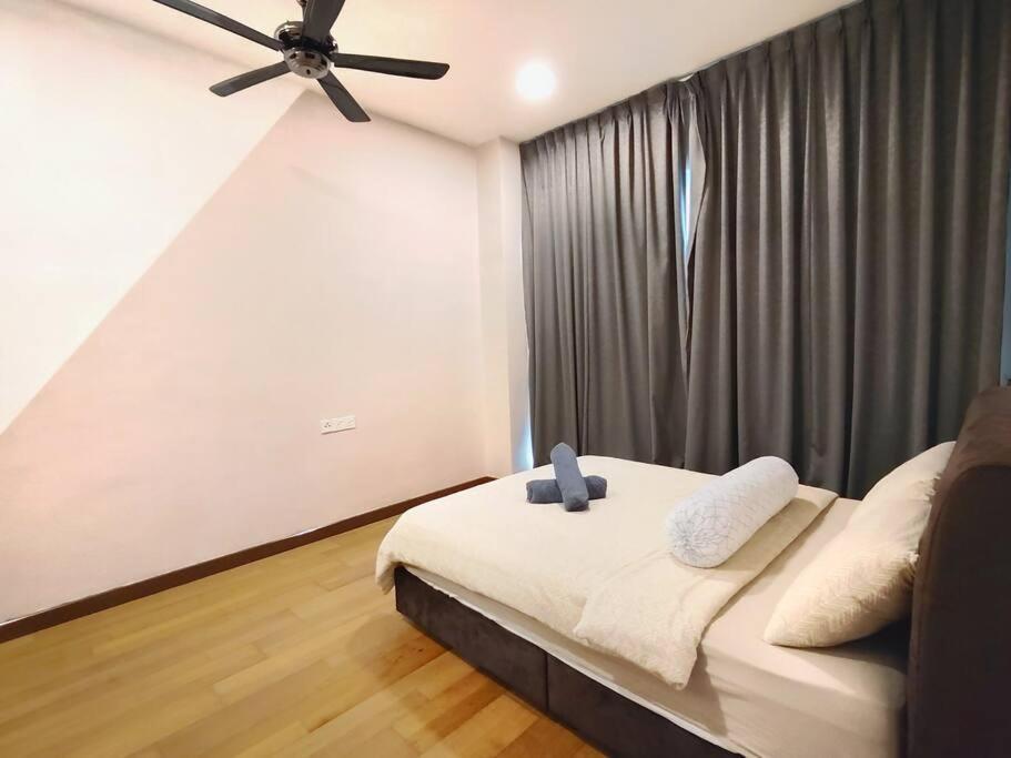 6 Pax Regalia & Residences - Infinity Pool With Kl View * Kuala Lumpur