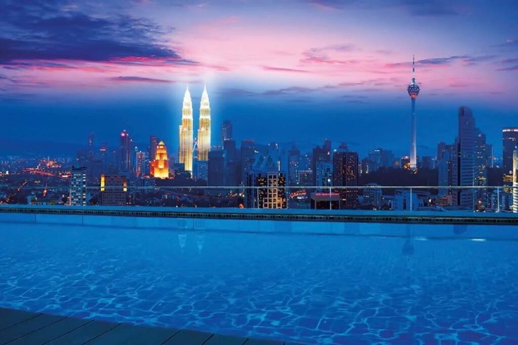 6 Pax Regalia & Residences - Infinity Pool With Kl View *