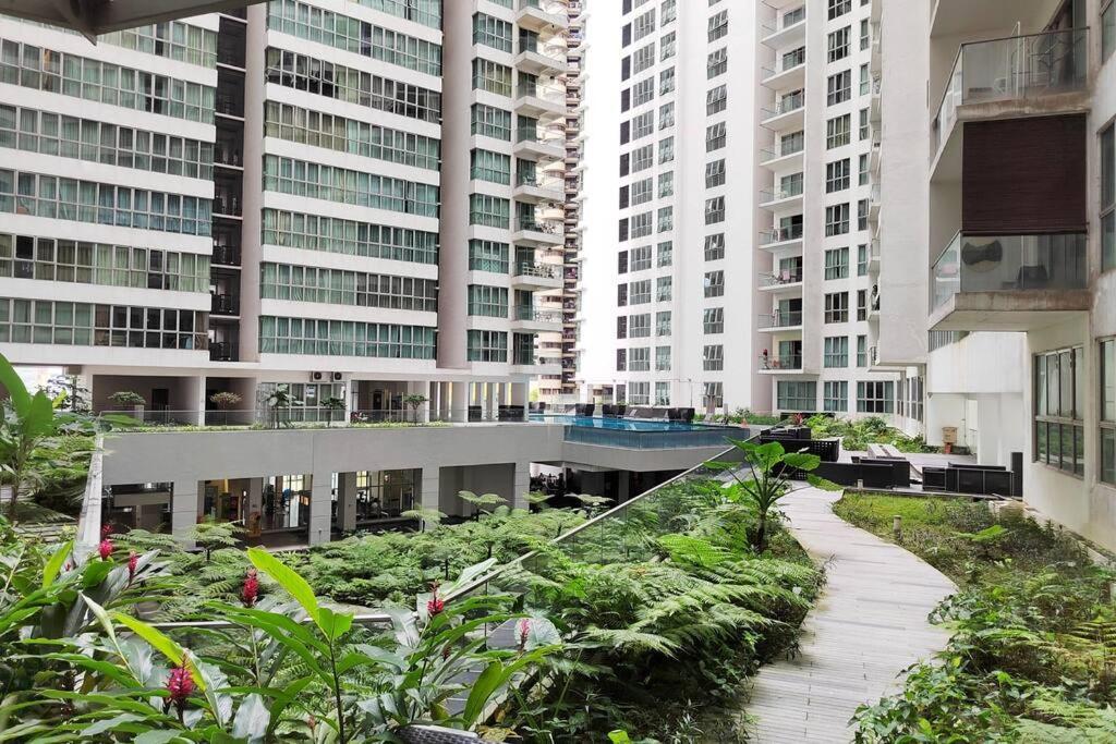 Pangsapuri 6 Pax Regalia & Residences - Infinity Pool With Kl View